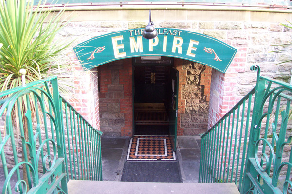 Eingang-Empire